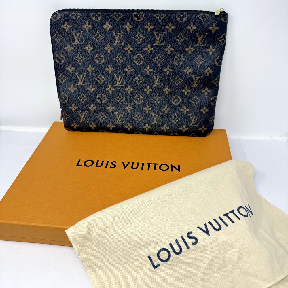 Louis Vuitton Etui Voyage MM M44499 Monogram Laptop Pouch NWT Discontinued